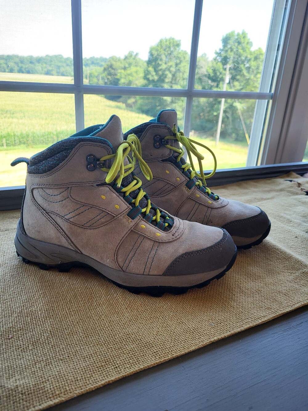 Duluth Trading Co Women's Suede Leather Ankle Hiking Boots, 7